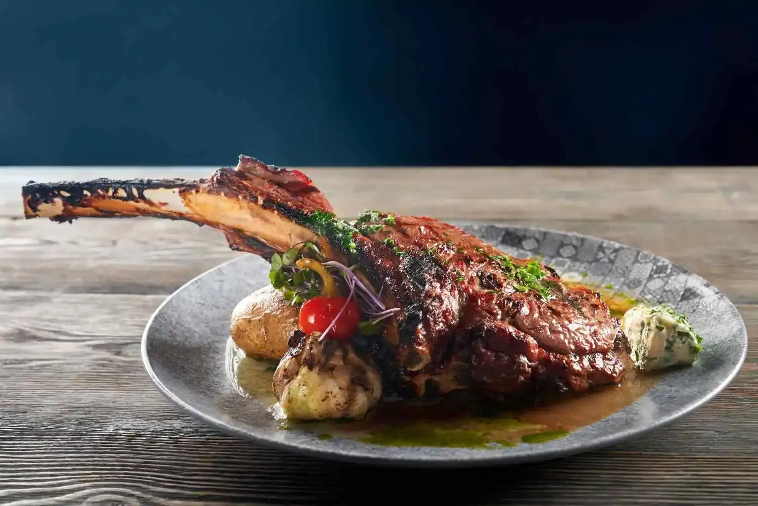 Roasted Lamb Bone with Garlic Sauce